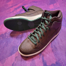 Load image into Gallery viewer, Nike Dunk Retro Hi Shoes (9.0US)
