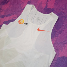 Load image into Gallery viewer, 2021 Nike NN Pro Elite Distance Singlet (M)
