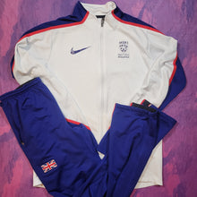 Load image into Gallery viewer, 2016 Nike Team Great Britain Medal Stand Jacket (L) and Pants (M)
