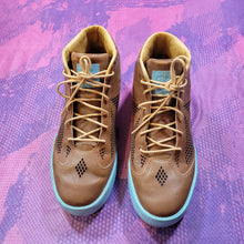 Load image into Gallery viewer, Nike LeBron Lifestyle Shoes (9.5)
