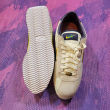 Load image into Gallery viewer, Nike Cortez 1972 Basic Premium Shoes (10.0)
