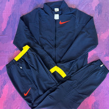 Load image into Gallery viewer, 2025 Nike Pro Elite Wind Jacket and Pants (S)
