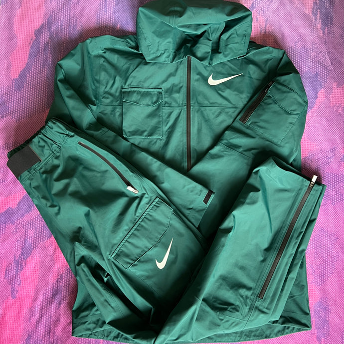 バーゲンで NIKE Pro elite 2022 storm jacket.pants | somersby.se