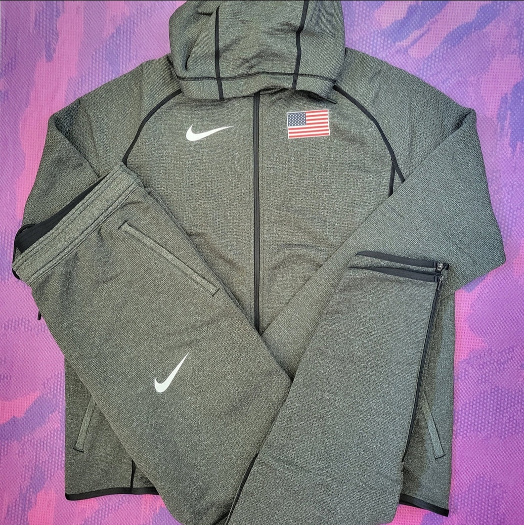 2020 Nike Pro Elite USA Knit Jacket (MT) and Pants (M)