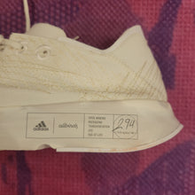 Load image into Gallery viewer, Adidas x Allbirds Sample Futurecraft Shoes (7.0US) - Womens
