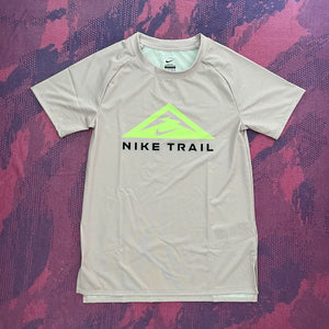 2022 Nike Trail Pro Elite Warm Up T-Shirt (XS) - Womens