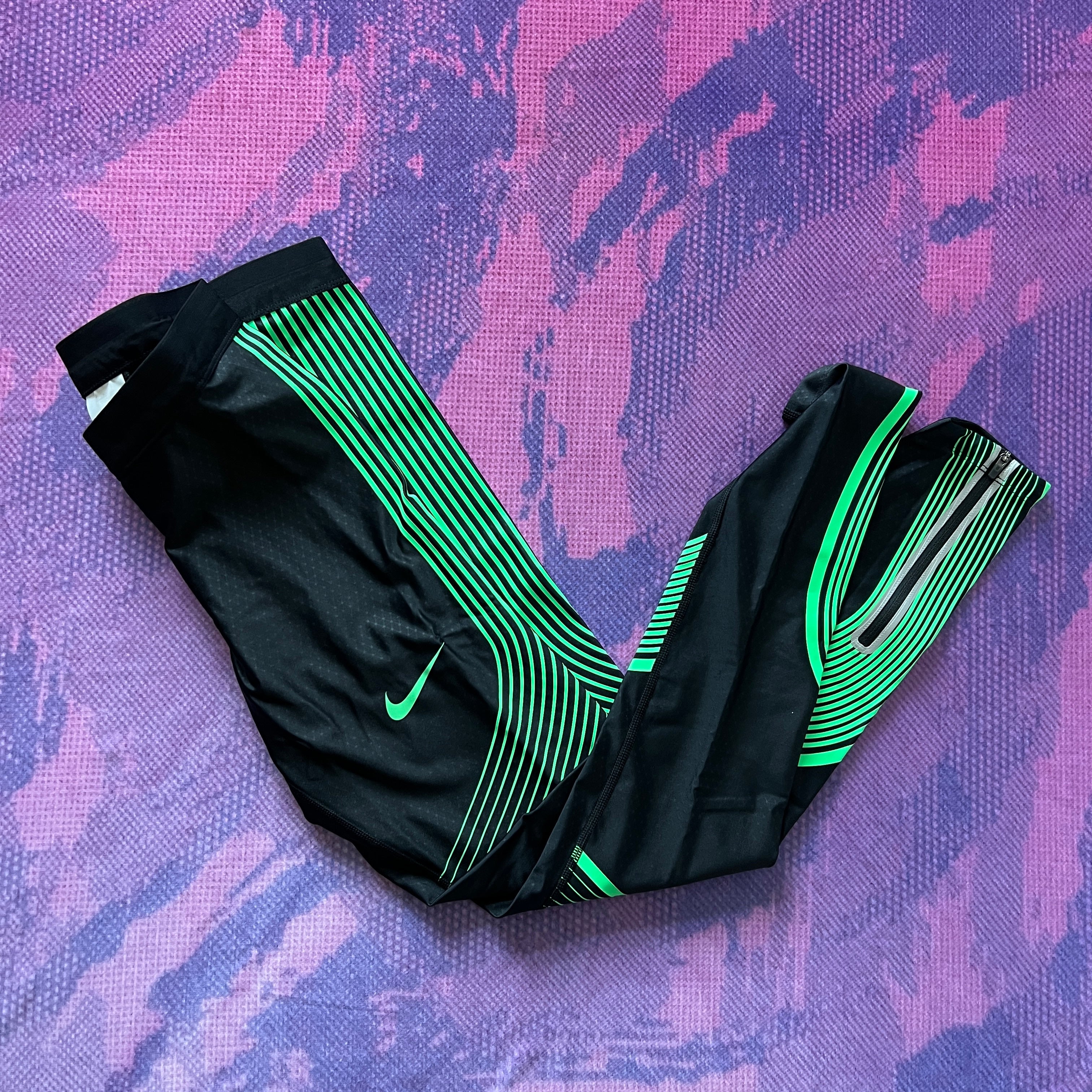 Women 3/4 Length Green Aeroswift Tights — Oregon Track Club