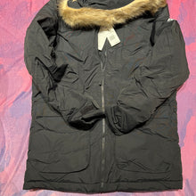 Load image into Gallery viewer, Adidas Puffer Jacket (L)
